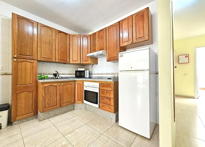 1a Abrigos, Wifi And Balcony Appartement *