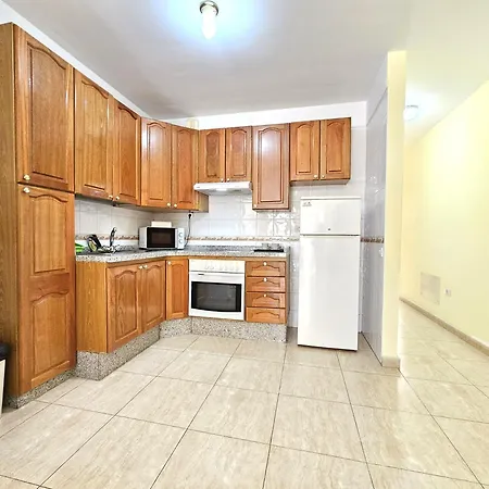 1a Abrigos, Wifi&balcony Apartamento *